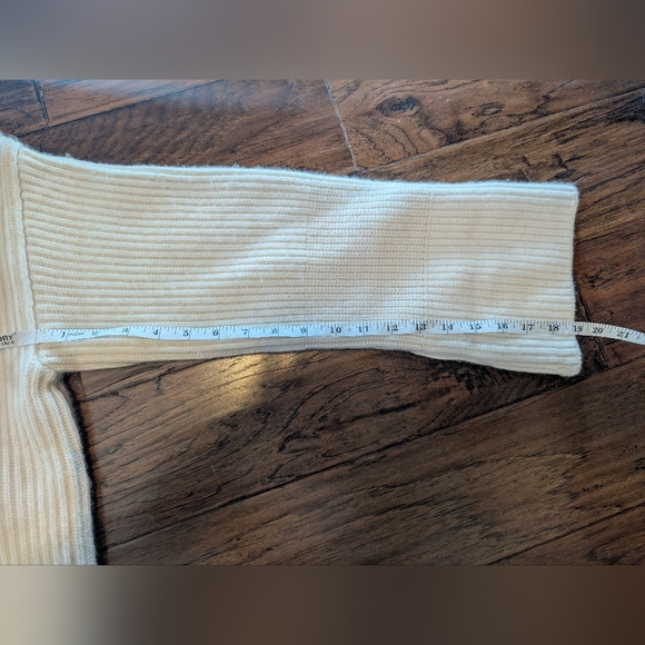 Banana Republic Oversized Crop Merino Wool and Cashmere Blend Sweater Size XL - Picture 10 of 10